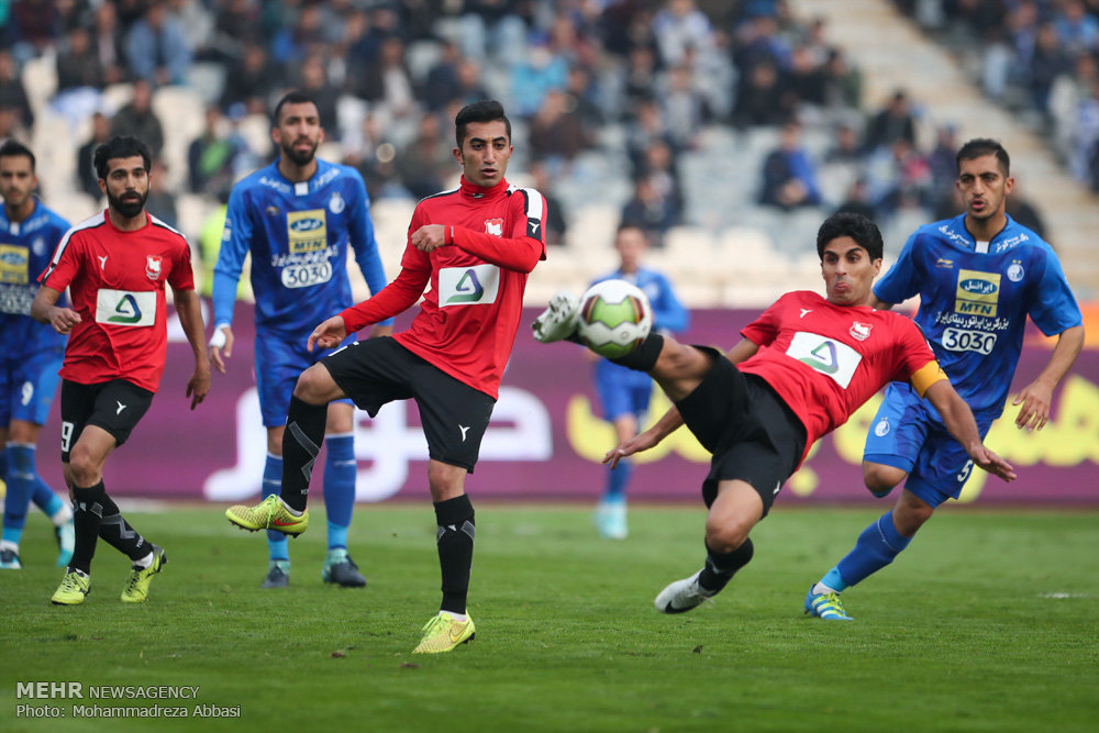 Tehran blue giants get to semi-final of Hazfi Cup