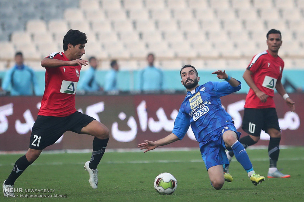 Tehran blue giants get to semi-final of Hazfi Cup