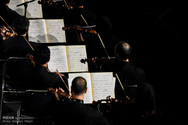 Tahran Senfoni Orkestrası'ndan muhteşem konser