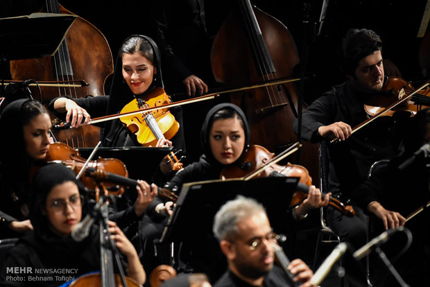 Tahran Senfoni Orkestrası'ndan muhteşem konser