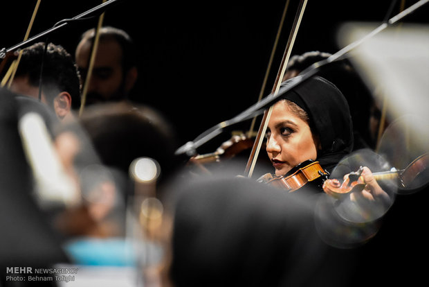 Tahran Senfoni Orkestrası'ndan muhteşem konser