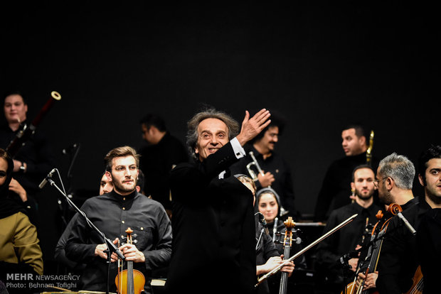 Tahran Senfoni Orkestrası'ndan muhteşem konser