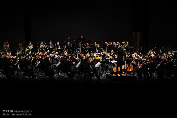 Tahran Senfoni Orkestrası'ndan muhteşem konser