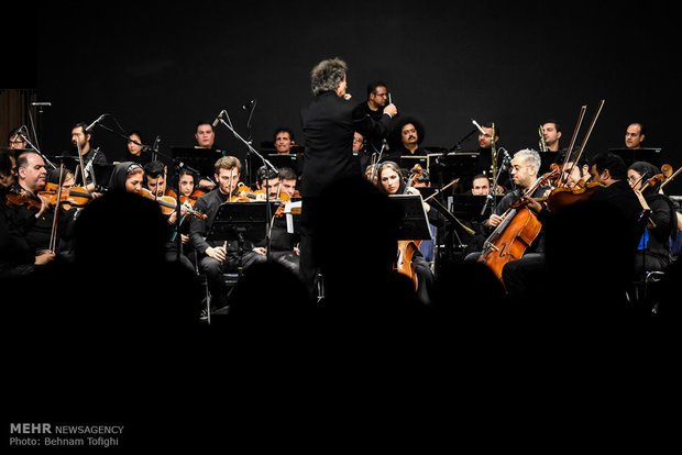 Tahran Senfoni Orkestrası'ndan muhteşem konser