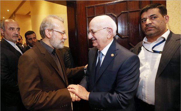 لاريجاني يؤكد على ضرورة زيادة التعاون بين طهران وأنقرة 