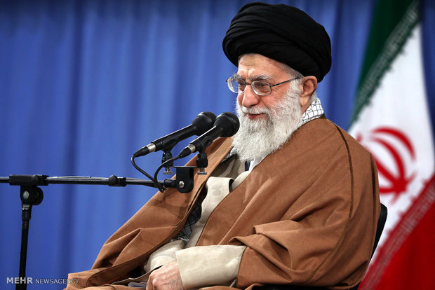 قائد الثورة الاسلامية يستقبل اعضاء المجلس التنسيقي للاعلام الاسلامي