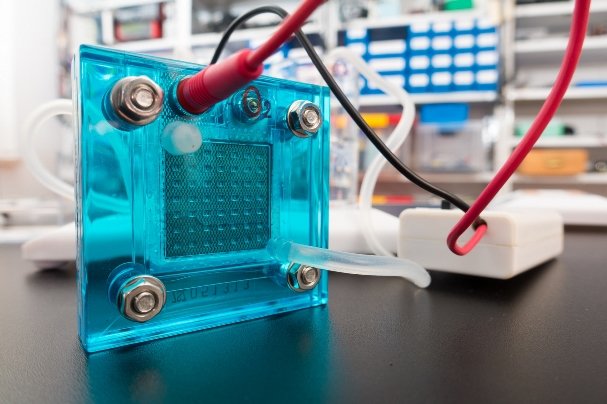 Iranian researcher develops nano fuel cell