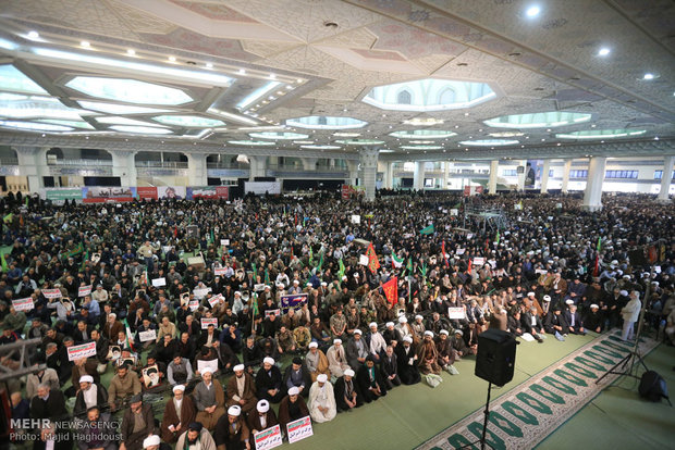 Iranians mark pro-Islamic Republic rallies of 2009