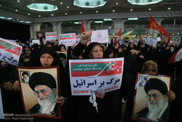 Iranians mark pro-Islamic Republic rallies of 2009