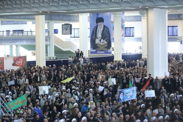 Iranians mark pro-Islamic Republic rallies of 2009