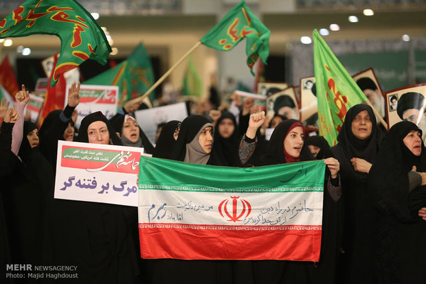 Iranians mark pro-Islamic Republic rallies of 2009