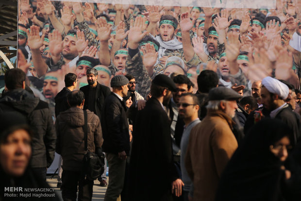 Iranians mark pro-Islamic Republic rallies of 2009