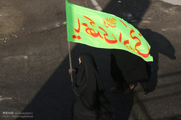 Iranians mark pro-Islamic Republic rallies of 2009