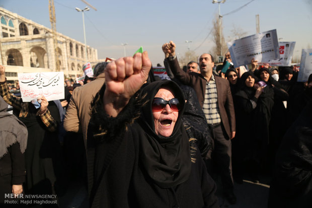 Iranians mark pro-Islamic Republic rallies of 2009