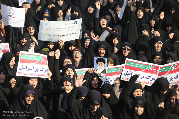 Iranians mark pro-Islamic Republic rallies of 2009