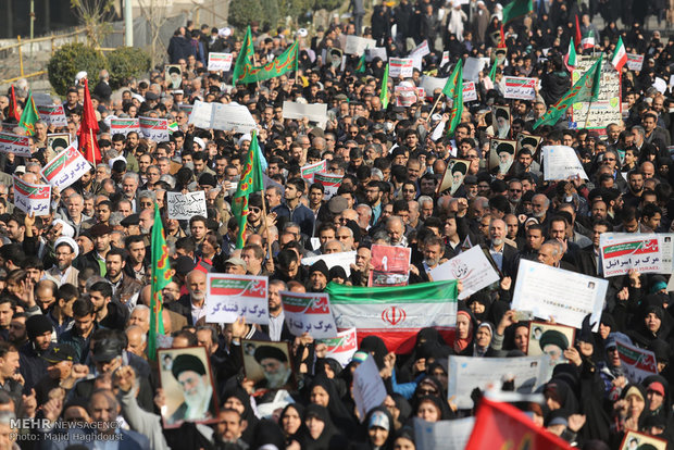 Iranians mark pro-Islamic Republic rallies of 2009