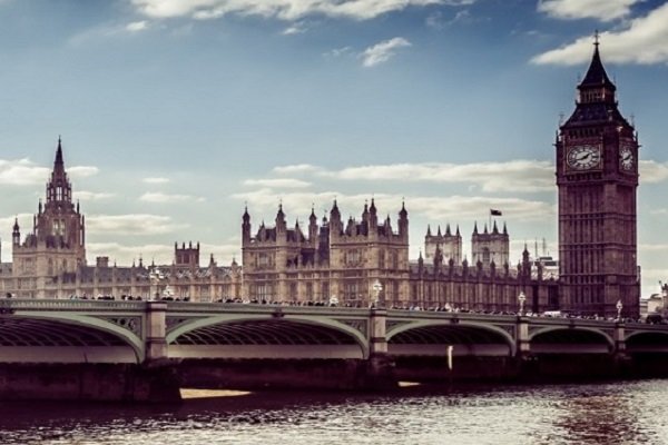 برطانیہ کا غیر ملکیوں پر جائیداد خریدنے پر ٹیکس میں اضافہ کا فیصلہ