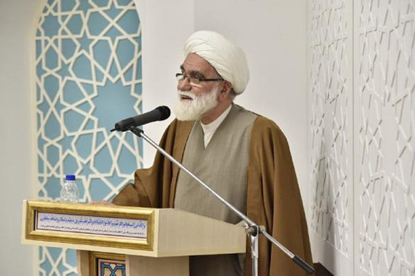 ضرورت بازخوانی ایستادگی مردم در طول پیروزی انقلاب اسلامی