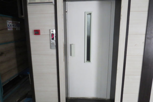 سقوط آسانسور در خرم‌آباد قربانی گرفت