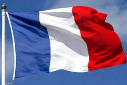 فرانس میں ایک مسلح شخص نے 4 افراد کو یرغمال بنالیا