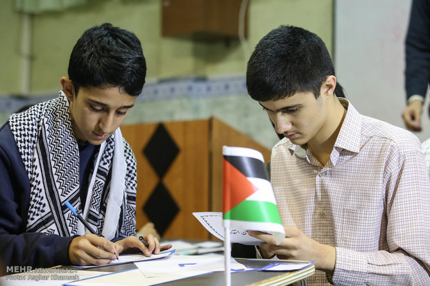 Öğrencilerden Filistin intifadası çalışması