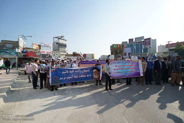 تجمع و راهپیمایی مردمی در اعتراض به آشوب های اخیر در جزیره قشم