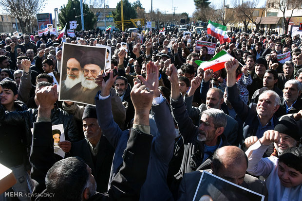 تجمع و راهپیمایی مردمی در اعتراض به آشوب های اخیر در شهرضا اصفهان
