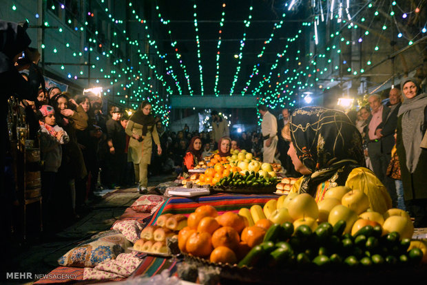 جشنواره خاطرات کرسی با پدربزرگ ها و مادربزرگ ها