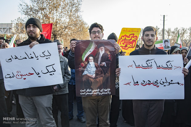 تجمع و راهپیمایی مردمی در اعتراض به آشوب های اخیر در کرج