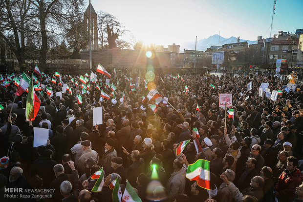 تجمع و راهپیمایی مردمی در اعتراض به آشوب های اخیر در همدان