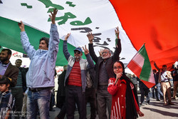 تجمع و راهپیمایی مردمی در اعتراض به آشوب های اخیر در شیراز
