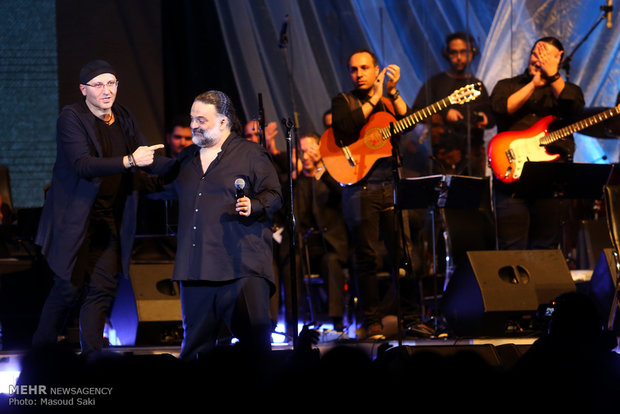 Alireza Assar's live performance in Tehran