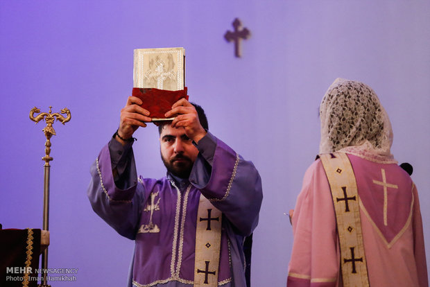 Birthday of Prophet Jesus celebrated at Iranian cathedral