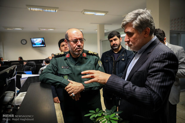 Fmr. MoD visits Mehr News Agency