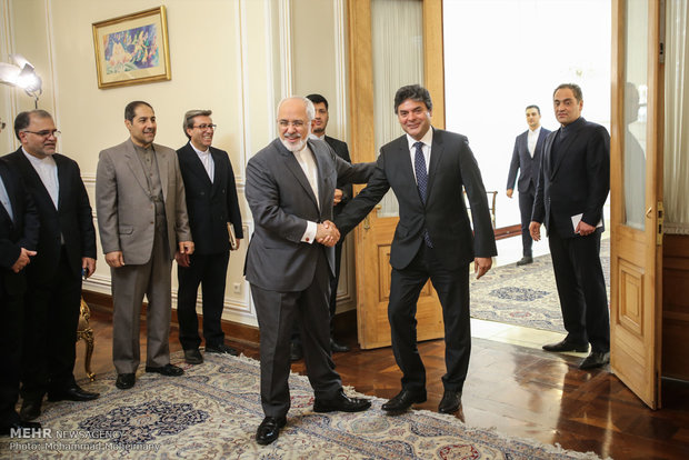 FM Zarif receives Chilean, Ghanaian, Polish envoys to Tehran