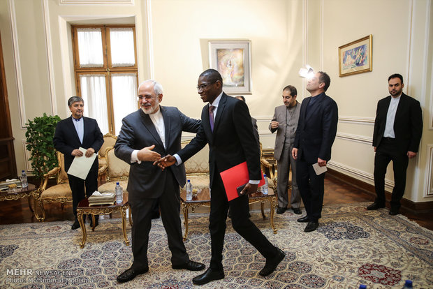 FM Zarif receives Chilean, Ghanaian, Polish envoys to Tehran