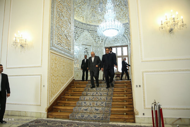 Zarif receives new envoys of Chile, Poland, Ghana
