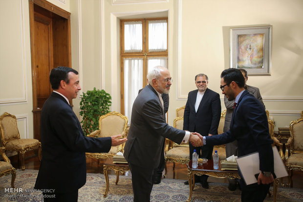Zarif receives new envoys of Chile, Poland, Ghana