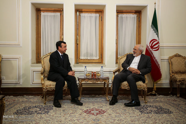 Zarif receives new envoys of Chile, Poland, Ghana