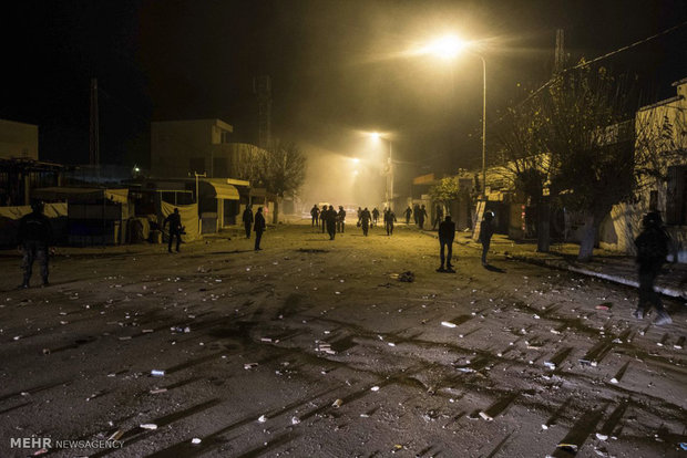 Tunus'taki halk protestolarından kareler