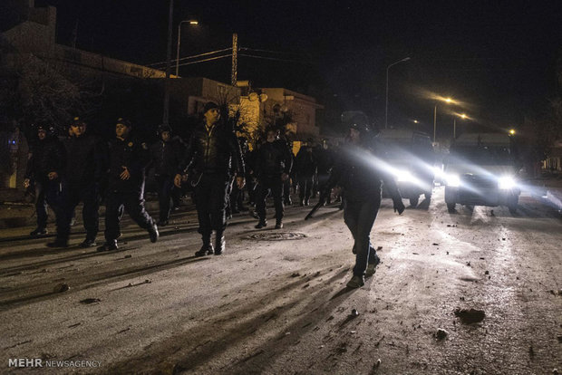 Tunus'taki halk protestolarından kareler