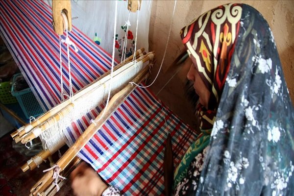 ظرفیت‌های طرح اشتغال روستایی صنایع‌دستی در استان شناسایی می‌شود
