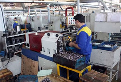 رفع موانع تولید ۱۰ واحد صنعتی در سمنان؛ افتتاح ۲ طرح اقتصادی