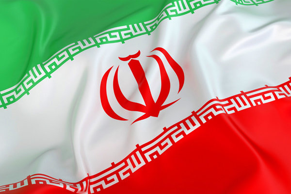 بزرگترین پرچم جمهوری اسلامی در تهران برافراشته شد