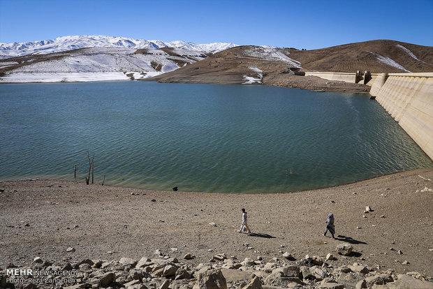 Drop in Water level in Ekbatan Dam, Hamadan