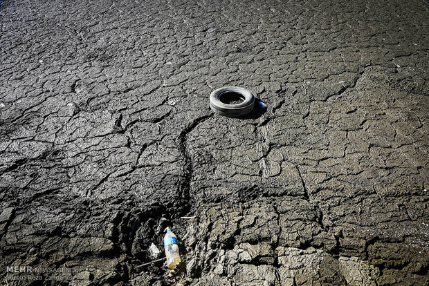 Drop in Water level in Ekbatan Dam, Hamadan