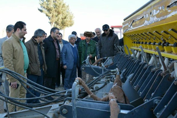 حفظ منابع آبی و خاکی هدف اصلی کشت کلزا در کشور است