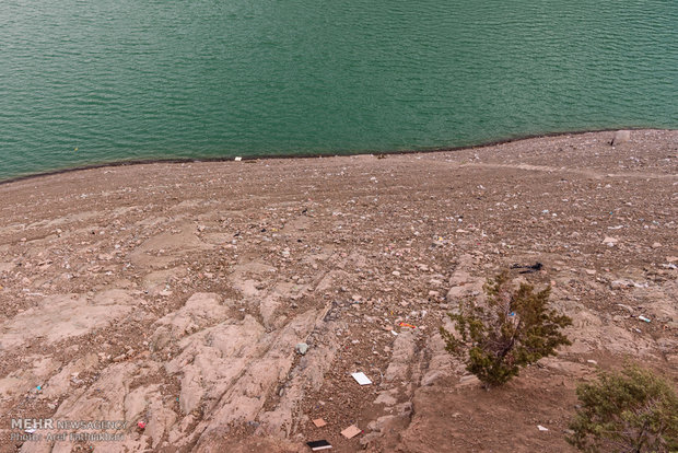 Lowering water levels concerning Tehran  