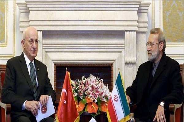 Larijani stresses extension of banking ties between Iran, Turkey