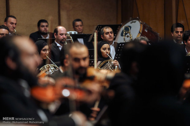 Music performances staged on 7th night of Fajr Music Festival 